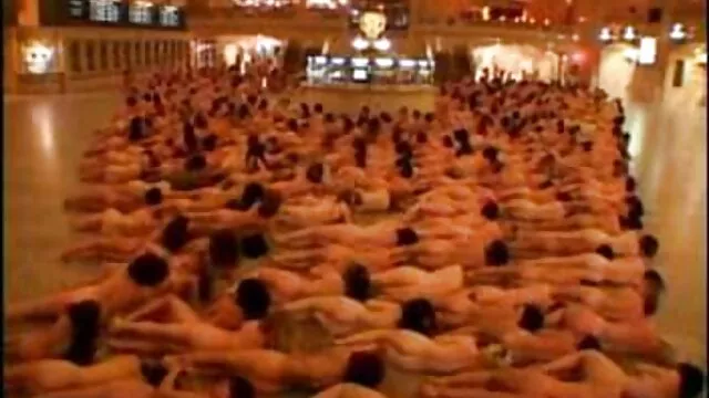 Sialan, Kel Bowie. bokep show cam