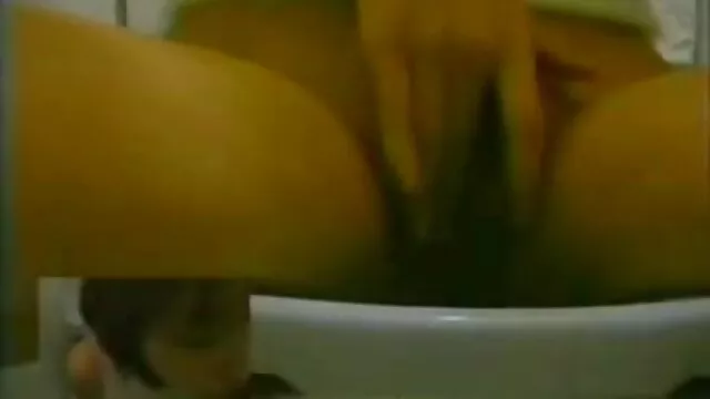 Alice, menyusui video bokeb paling hot