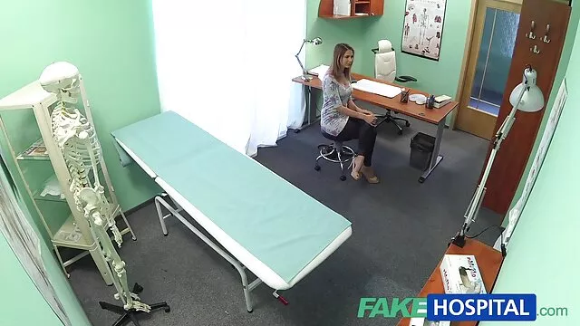 Arietta berada dalam youtube video bokep hot bahaya